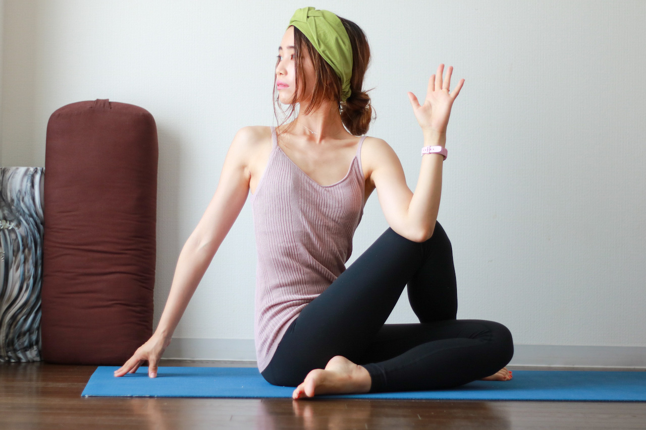 オンラインヨガの料金相場どれくらい?安くはじめるコツをお届け!