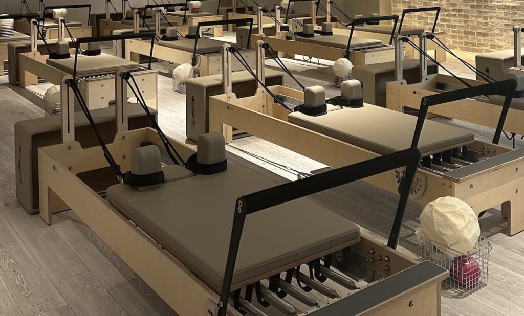 ピラティスはマシン導入で高単価を狙える